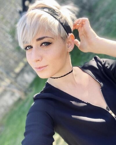 Classic Headband Hairstyle on Pixie Cut with Long Bangs