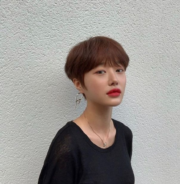 Boyish Short Haircut with Fringe for Asian Women