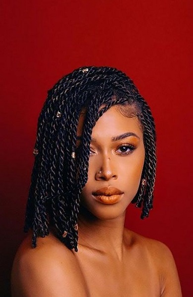 Side-Parted Senegalese Twists Bob