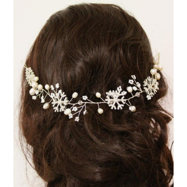 Messy Curls With Snowflake Hair Comb 